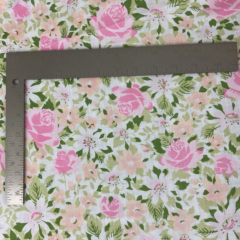 Reclaimed vintage flower power garden floral cotton blend fabric 74”x 80” - Picture 3 of 5